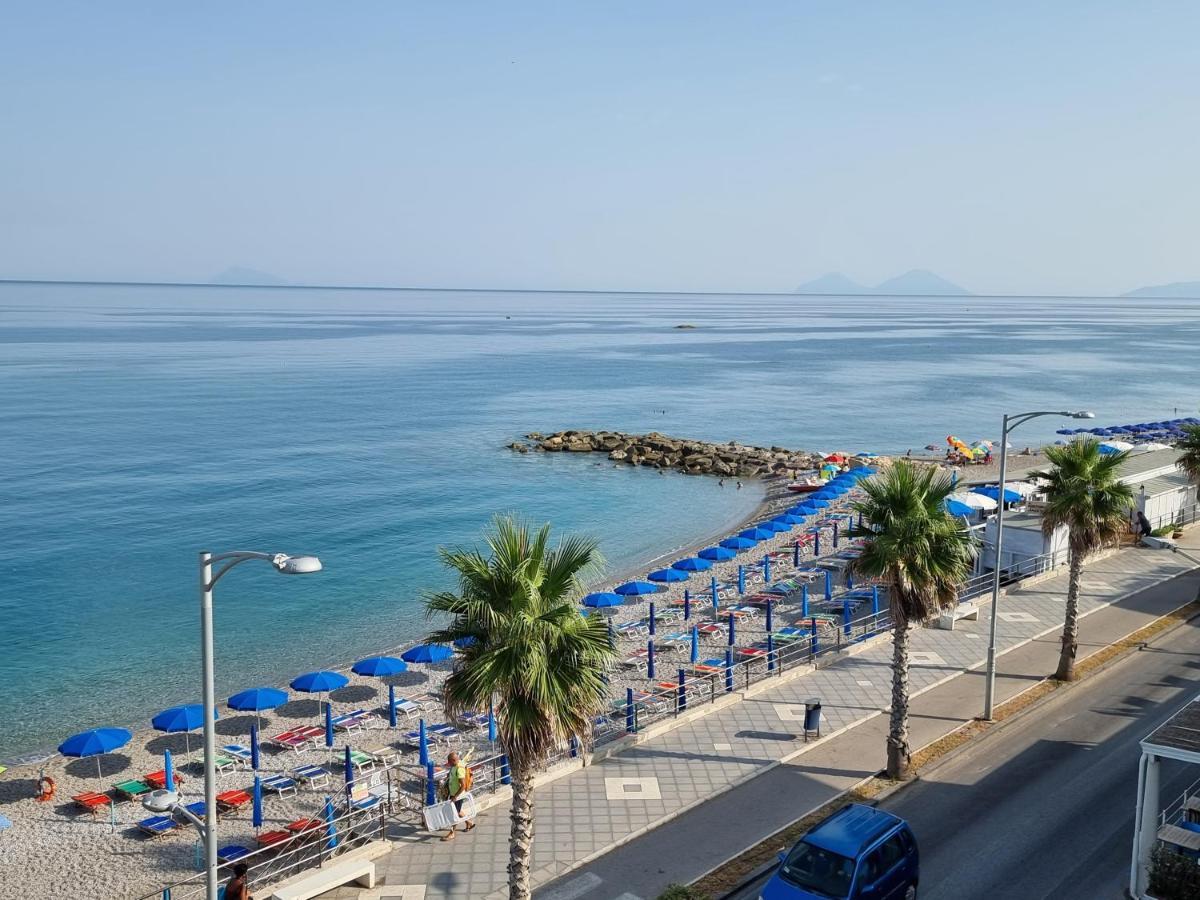 Apartamento Abbronzatissima Capo dʼOrlando Exterior foto